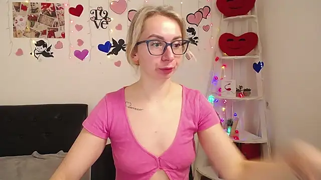 Snapshot of VasilisaSii chatting on 21, 2, 2025 VasilisaSii online show from 21, 2, 2025