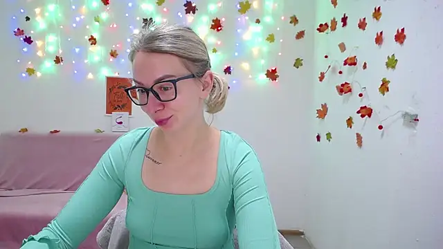 Snapshot of VasilisaSii chatting on 26, 11, 2025 VasilisaSii online show from 26, 11, 2025