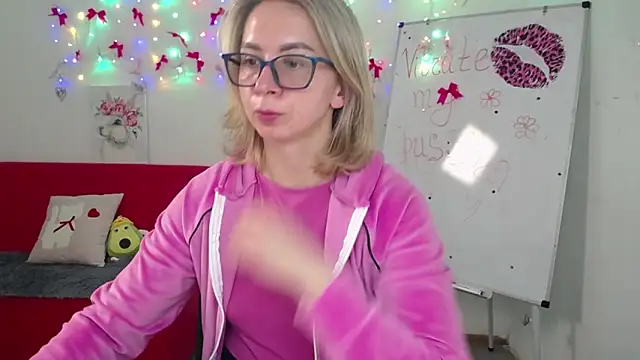 Snapshot of VasilisaSii chatting on 3, 5, 2026 VasilisaSii online show from 3, 5, 2026
