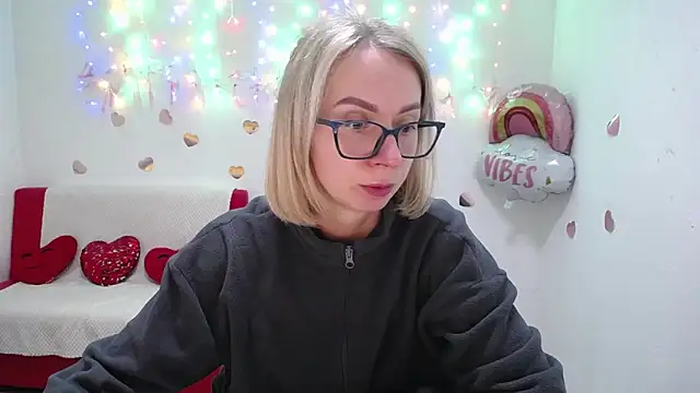 Snapshot of VasilisaSii chatting on 26, 9, 2025 VasilisaSii online show from 26, 9, 2025