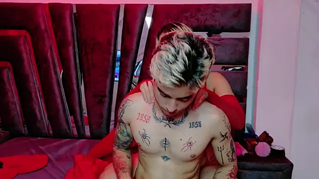 Snapshot of AliceandMax chatting on 14, 3, 2025 AliceandMax online show from 14, 3, 2025