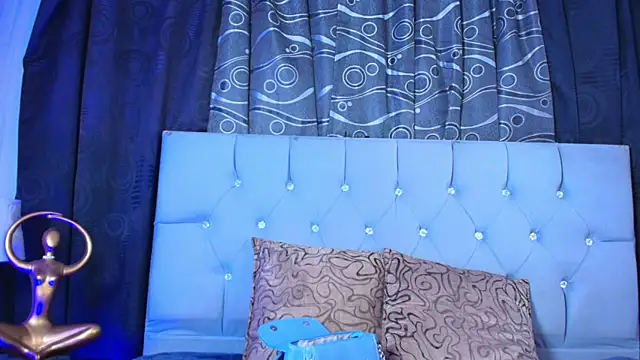 Snapshot of meggan_77 chatting on 14, 11, 2025 meggan 77 online show from 14, 11, 2025