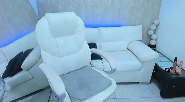 Snapshot of meggan_77 chatting on 27, 2, 2025 meggan 77 online show from 27, 2, 2025