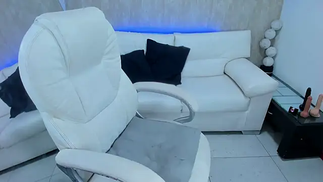 Snapshot of meggan_77 chatting on 23, 2, 2025 meggan 77 online show from 23, 2, 2025