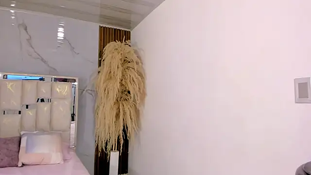 Keila Mendoza online show from 11, 3, 2026