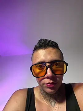 Snapshot of _PhillipBrown chatting on 12, 6, 2026 PhillipBrown online show from 12, 6, 2026
