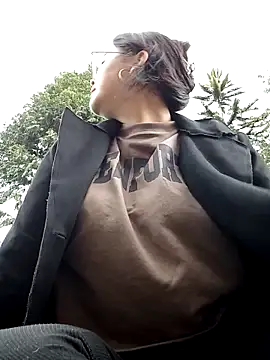 lara moon25 online show from 29, 1, 2025