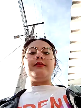 lara moon25 online show from 13, 1, 2025