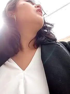 lara moon25 online show from 13, 12, 2024