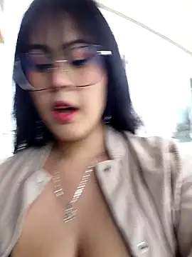 lara moon25 online show from 27, 11, 2025