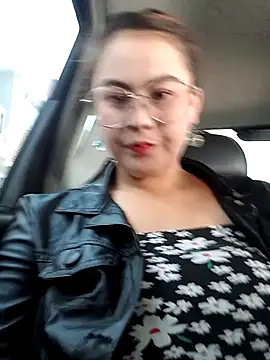 lara moon25 online show from 27, 9, 2025