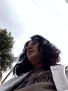 lara moon25 online show from 6, 11, 2025