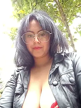 lara moon25 online show from 10, 10, 2025