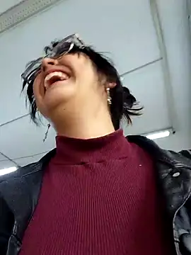 lara moon25 online show from 29, 11, 2025