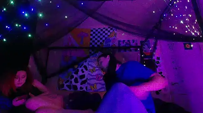 NovaLove2002 online show from 17, 2, 2025