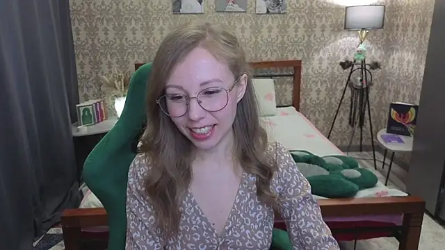 Lill Mary online show from 10, 4, 2026