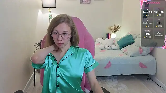 Lill Mary online show from 17, 10, 2025