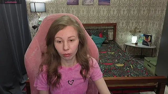 Lill Mary online show from 2, 2, 2026