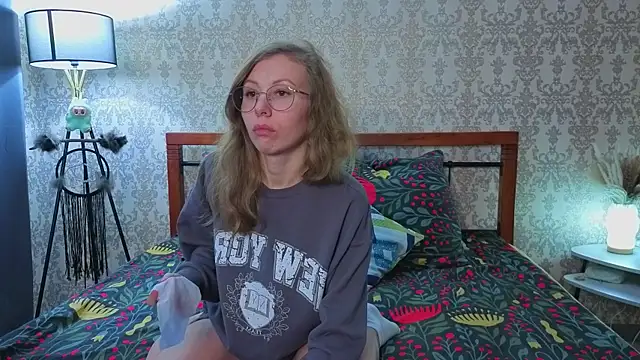 Lill Mary online show from 3, 12, 2025