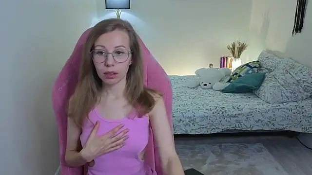 Lill Mary online show from 23, 9, 2025