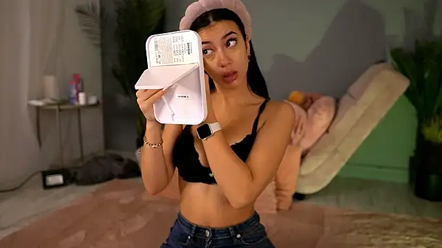 BetsyGonzale online show from 17, 10, 2025