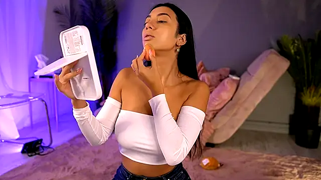 BetsyGonzale online show from 11, 9, 2025