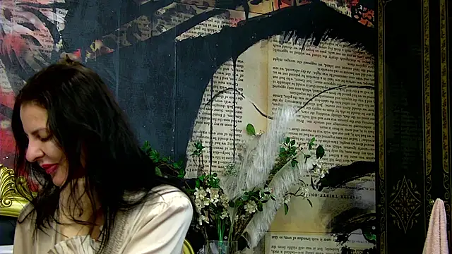 TessaKlarn online show from 25, 10, 2025