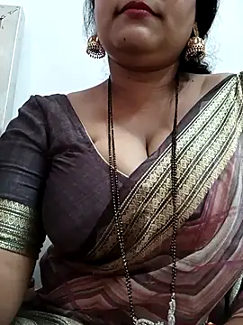 Nyra-23 online show from 8, 11, 2025