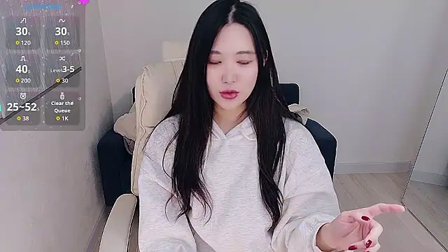 who Lilly online show from 5, 11, 2025