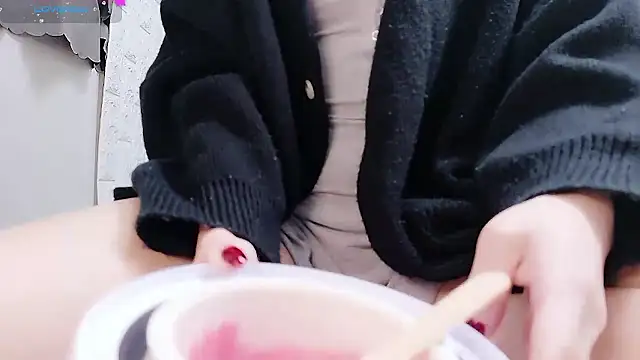 who Lilly online show from 27, 11, 2025