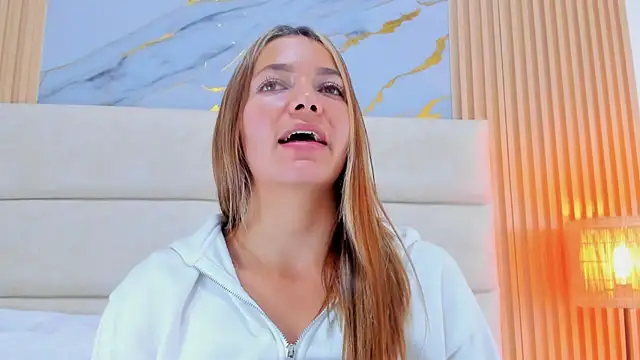 Mia Malkovaa  online show from 22, 5, 2026