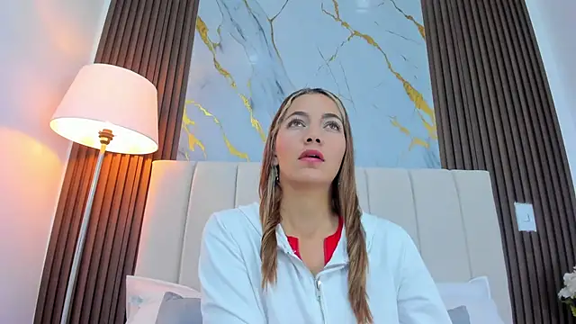 Mia Malkovaa  online show from 12, 5, 2026