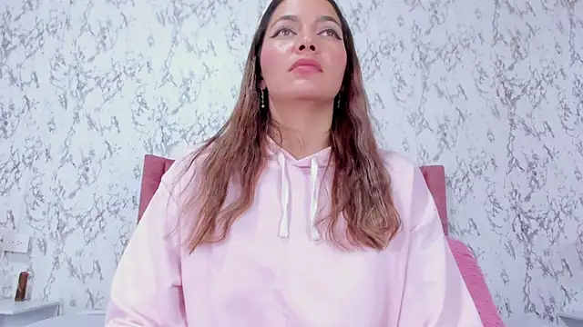 Mia Malkovaa  online show from 2, 10, 2025