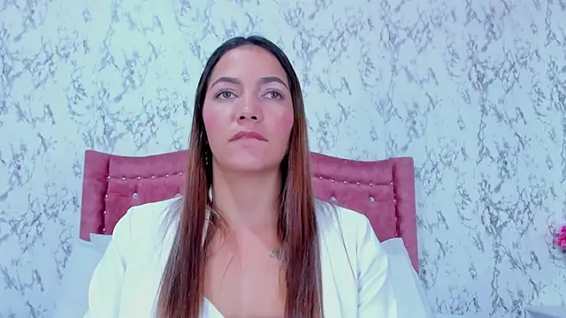 Mia Malkovaa  online show from 15, 10, 2025