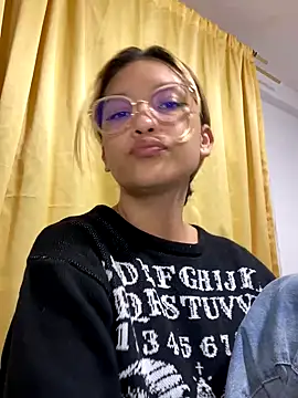 baby lizy online show from 2, 10, 2025