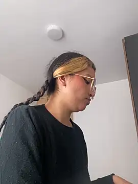 baby lizy online show from 26, 9, 2025