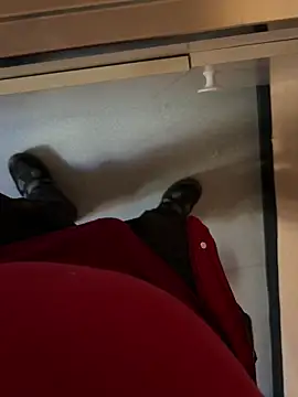 Snapshot of lescoquin2215 chatting on 25, 2, 2026 lescoquin2215 online show from 25, 2, 2026