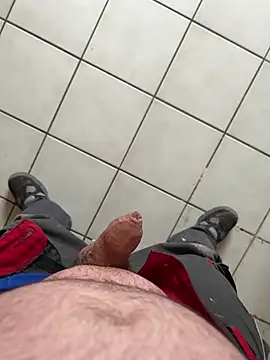 Snapshot of lescoquin2215 chatting on 20, 2, 2026 lescoquin2215 online show from 20, 2, 2026