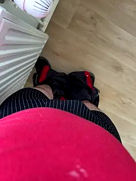 Snapshot of lescoquin2215 chatting on 26, 9, 2025 lescoquin2215 online show from 26, 9, 2025