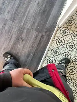 Snapshot of lescoquin2215 chatting on 31, 12, 2024 lescoquin2215 online show from 31, 12, 2024