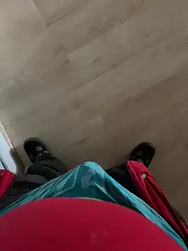 Snapshot of lescoquin2215 chatting on 27, 11, 2025 lescoquin2215 online show from 27, 11, 2025