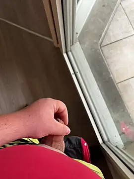 Snapshot of lescoquin2215 chatting on 9, 10, 2025 lescoquin2215 online show from 9, 10, 2025