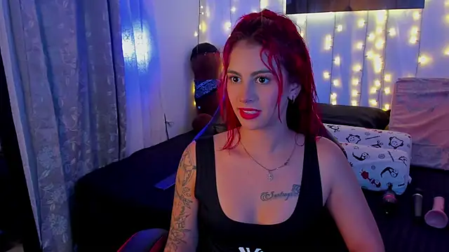 Sophiee Hill online show from 14, 1, 2025