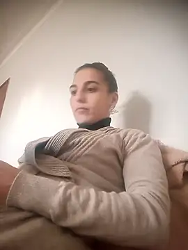 AlexandraMello29 online show from 4, 12, 2024