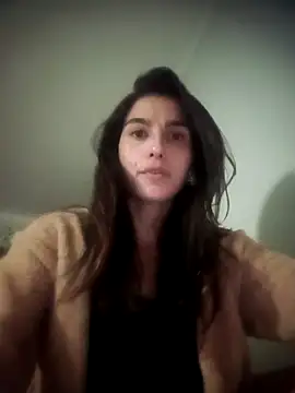 AlexandraMello29 online show from 6, 12, 2024