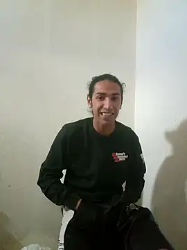 LargeDominoes online show from 13, 4, 2026