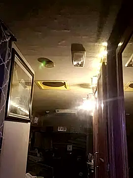 LargeDominoes online show from 4, 4, 2026