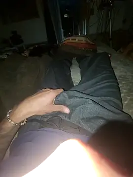 LargeDominoes online show from 3, 3, 2026