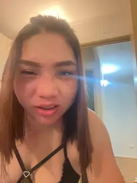 WhiteWomen online show from 10, 9, 2025