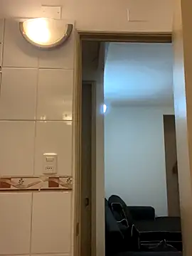 WhiteWomen online show from 12, 11, 2025